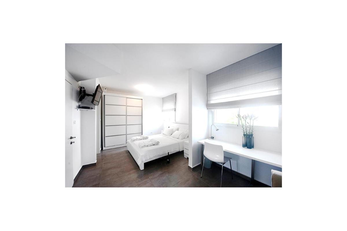 Boutique Apartment "Facing The Sea" Haifa Eksteriør billede
